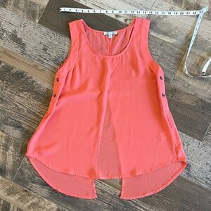 She & Sky Breezy Coral Top